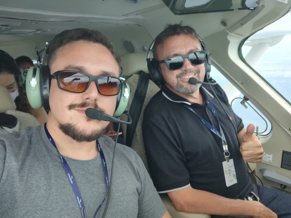 Pai e filho realizaram sonho de voar juntos antes de acidente de avião. — Foto: Arquivo pessoal