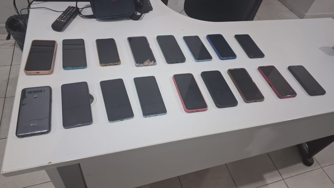 Policia Militar prende grupo suspeito de furtar celulares durante festa, em Pedras de Fogo 
