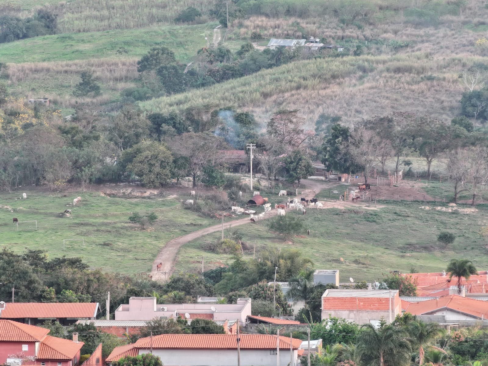 Polícia deve ouvir dono de sítio em SP onde pai e filho foram presos um ano após assassinatos de amigos no Paraná