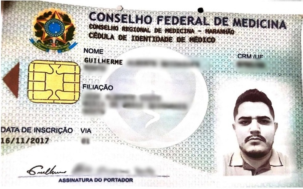 Documento falso usado pelo enfermeiro Alberto Rodrigues com o nome de Guilherme para atuação como médico — Foto: g1