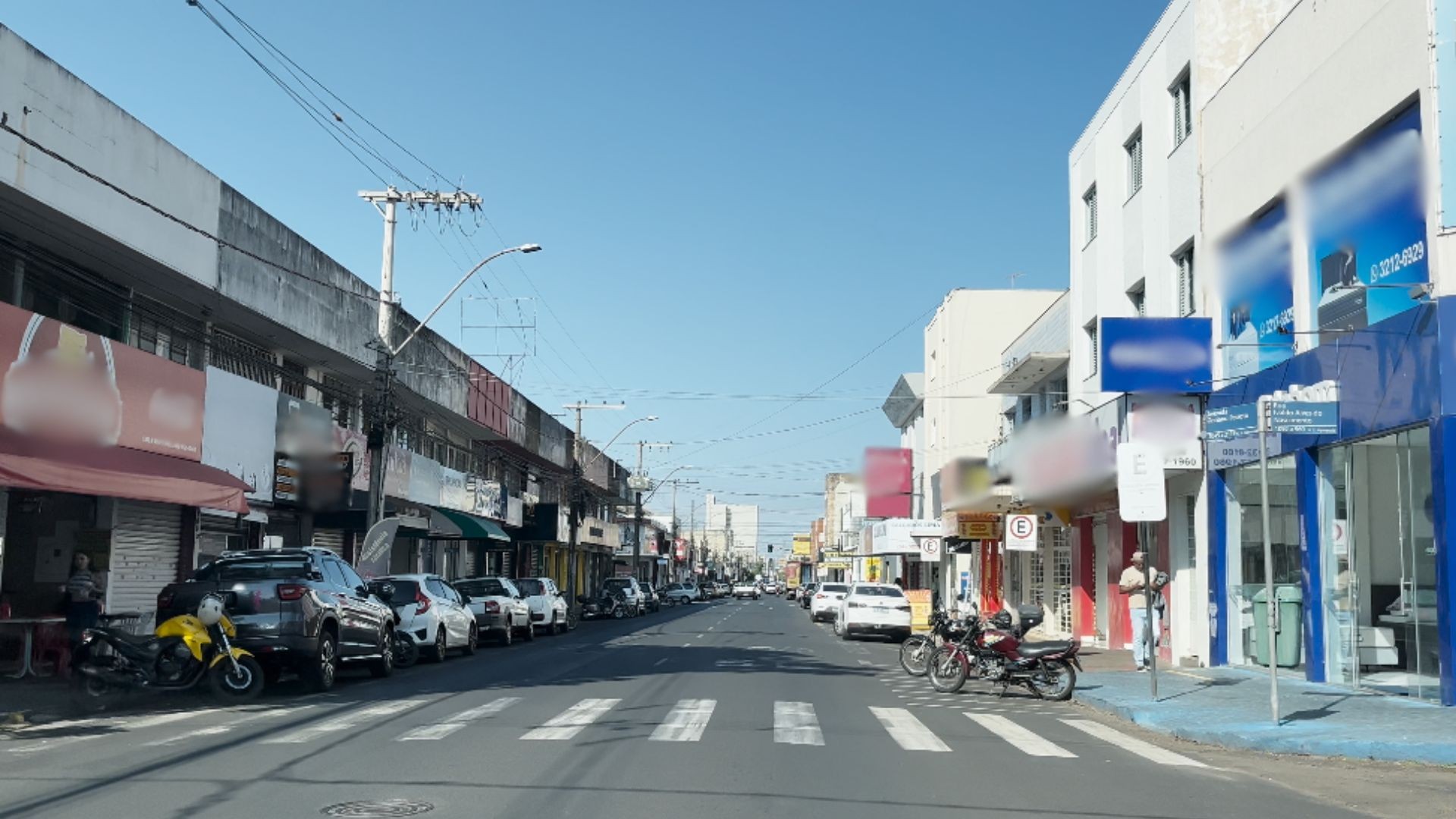 Prefeito de Uberlândia veta lei sobre wind banners e cita poluição visual e riscos no trânsito