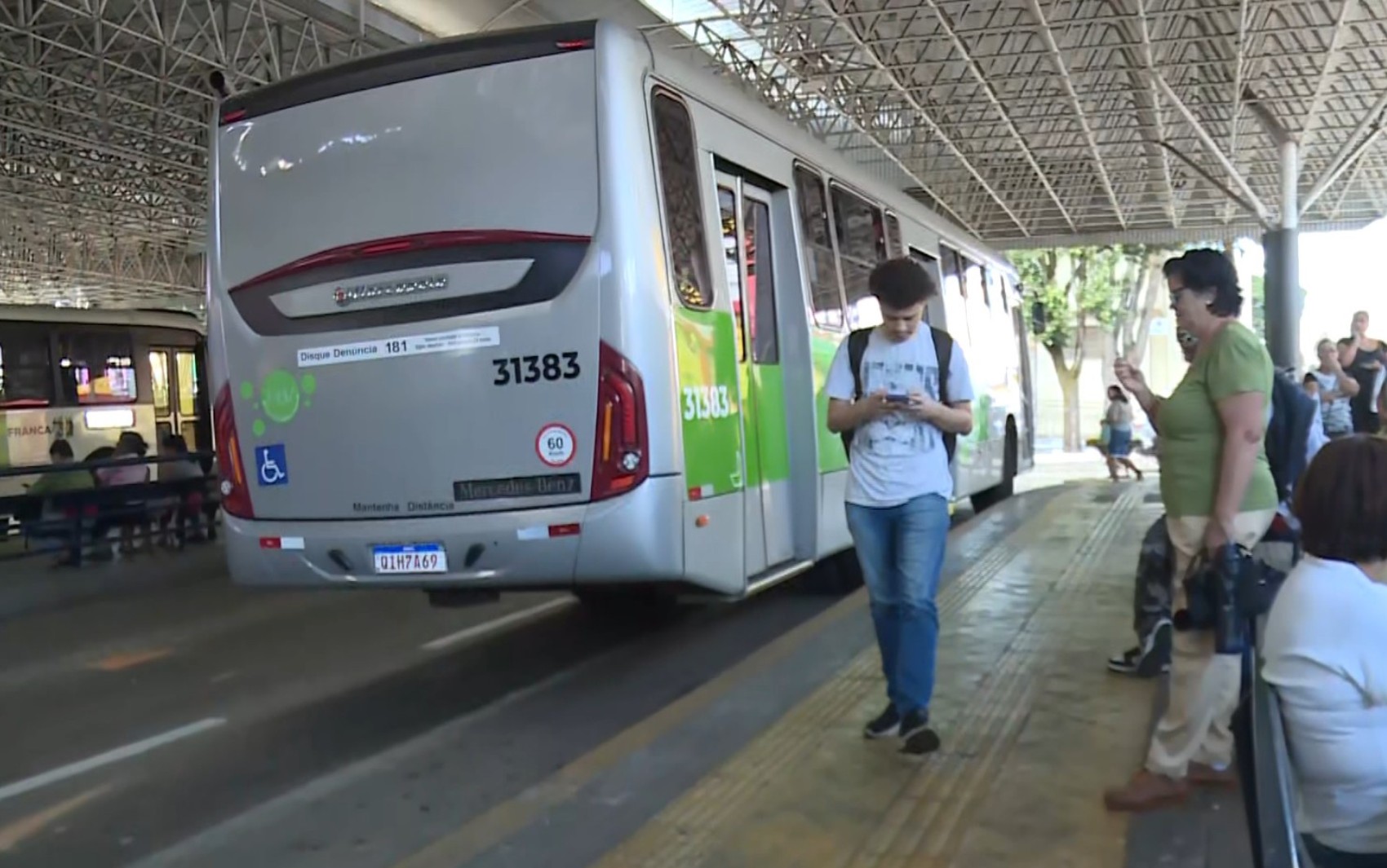 Prefeitura de Franca, SP, prorroga prazo para troca do cartão do transporte público
