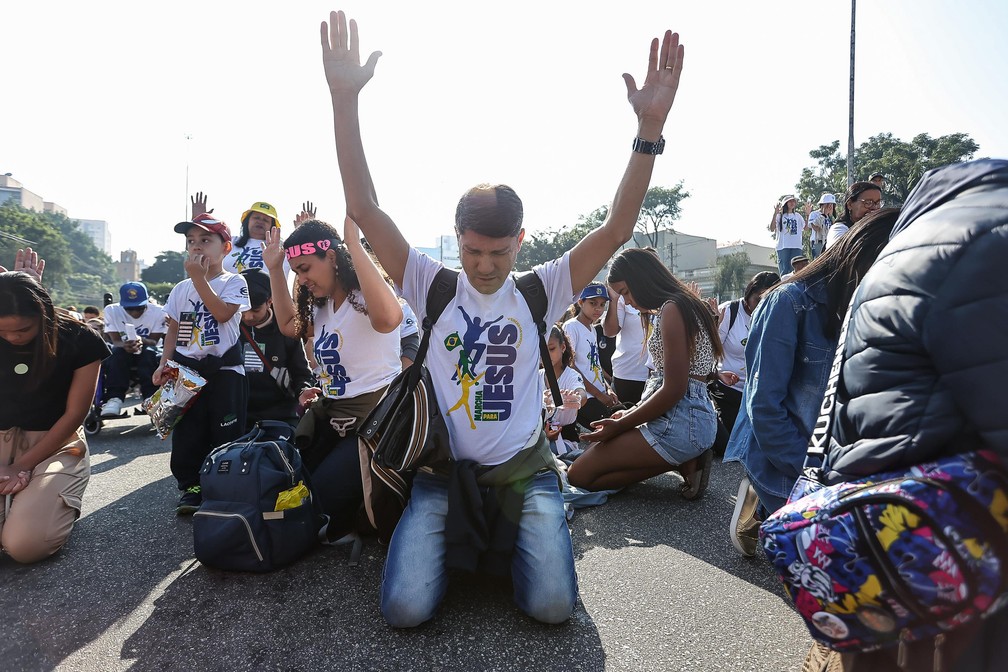Marcha para Jesus: Movimentação de fiéis para a Marcha para Jesus 2023, realizado na cidade cidade de São Paulo, SP, neste quinta-feira, 08. — Foto: NEWTON MENEZES/FUTURA PRESS/FUTURA PRESS/ESTADÃO CONTEÚDO