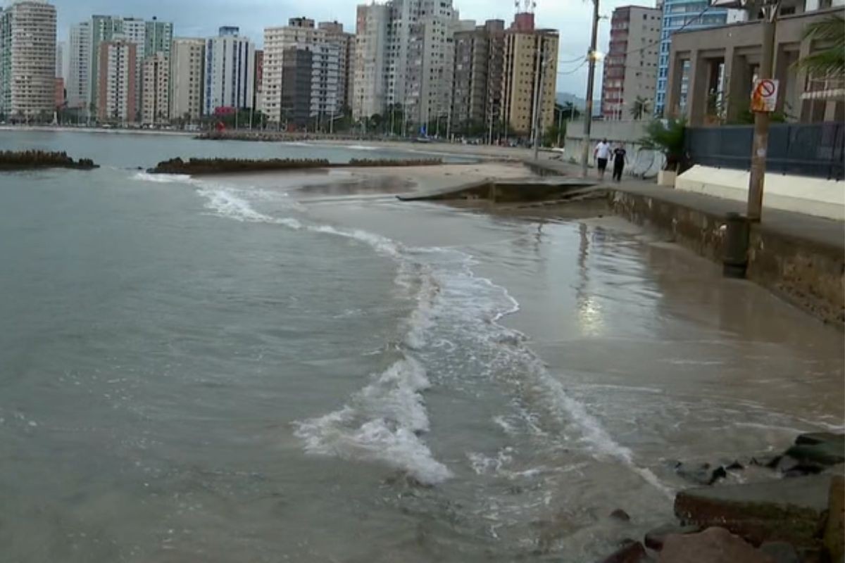 Justiça obriga Prefeitura de São Vicente a tomar medidas contra erosão nas praias; entenda