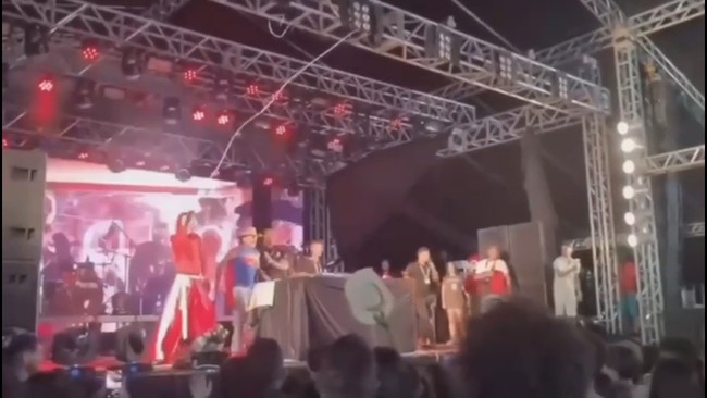 DJ Jiraya Uai abandona palco e vai para hospital aps ser atingido por garrafa em show