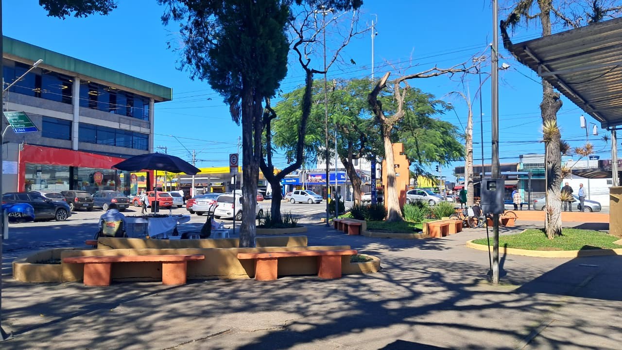 Mulher é encontrada morta em praça de Jundiapeba, em Mogi das Cruzes