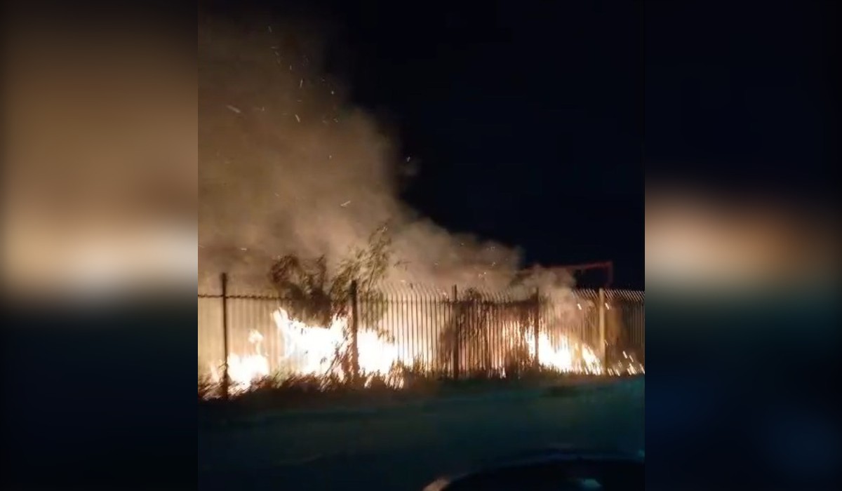 VÍDEO: área de mata perto de ferrovia pega fogo em Jundiaí