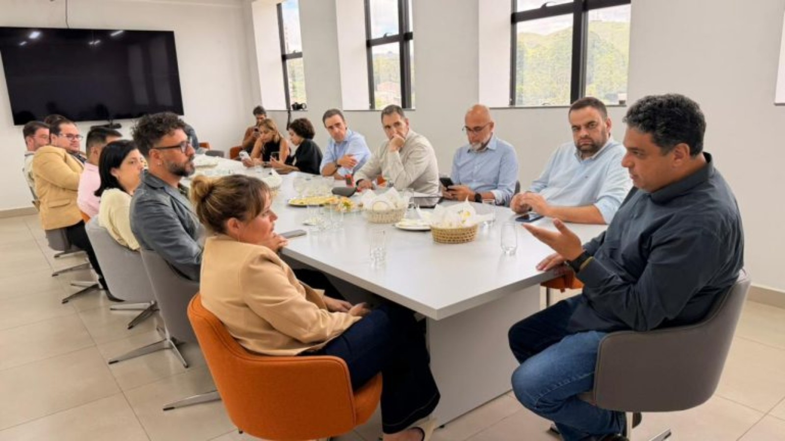 Secretária de Estado de Cultura e Turismo de MG realiza visita a Poços de Caldas