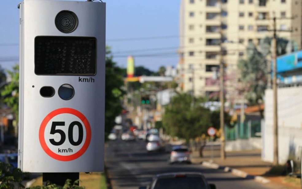 Radar de fiscalização no trânsito de Goiânia — Foto: Wildes Barbosa/O Popular