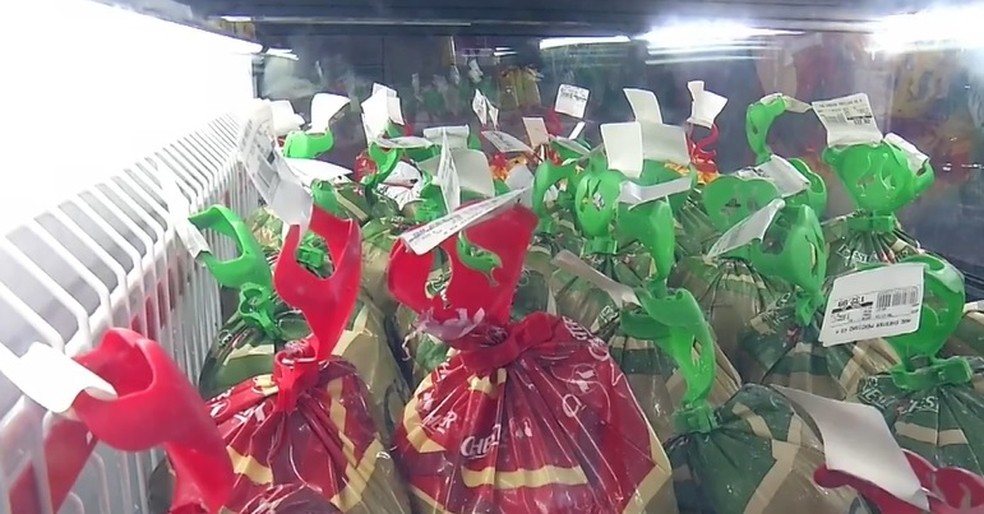 Cesta natalina — Foto: Reprodução/Inter TV Cabugi