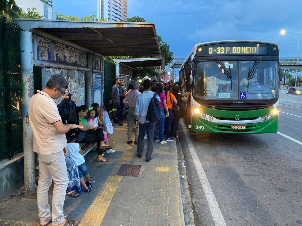 Transporte público de Natal vai operar com frota de emergência nesta sexta-feira (17) — Foto: Alan Cléber/Inter TV Cabugi