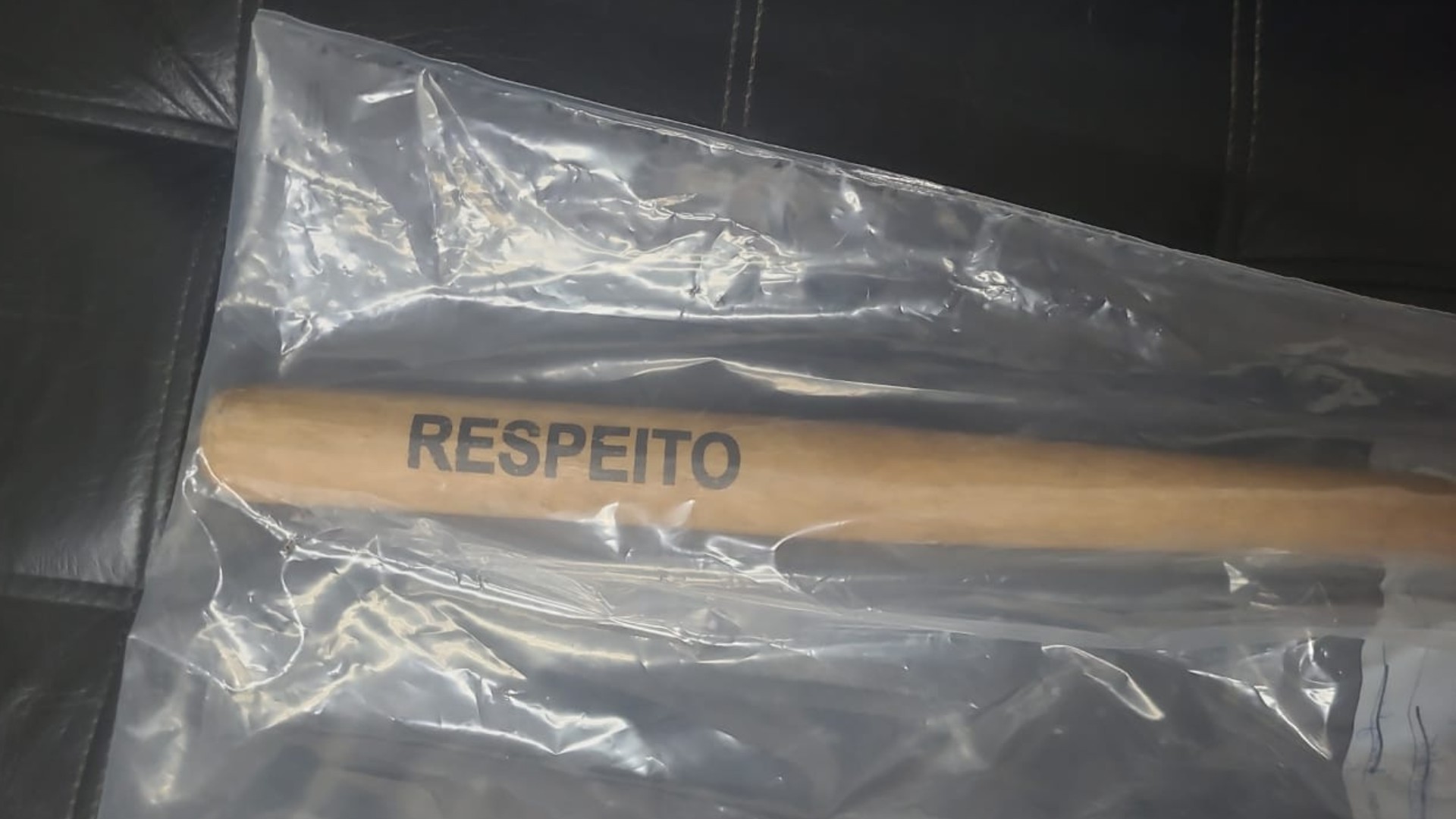 Suspeito de tentar matar homem com golpes de taco de beisebol com inscrição 'respeito' é preso em Urupês