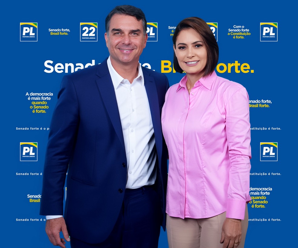 Flávio Bolsonaro e Michelle Bolsonaro — Foto: Vittor Sales