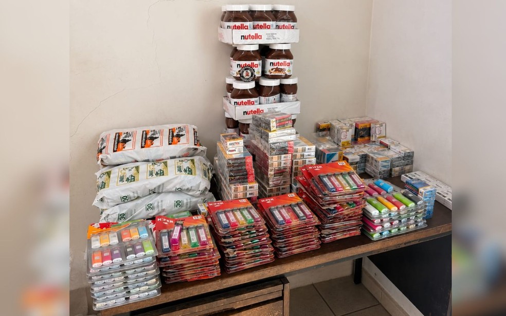 Adolescente é apreendido suspeito de arrombar distribuidora de doces e praticar série de furtos em Birigui (SP) — Foto: Divulgação / Polícia Militar
