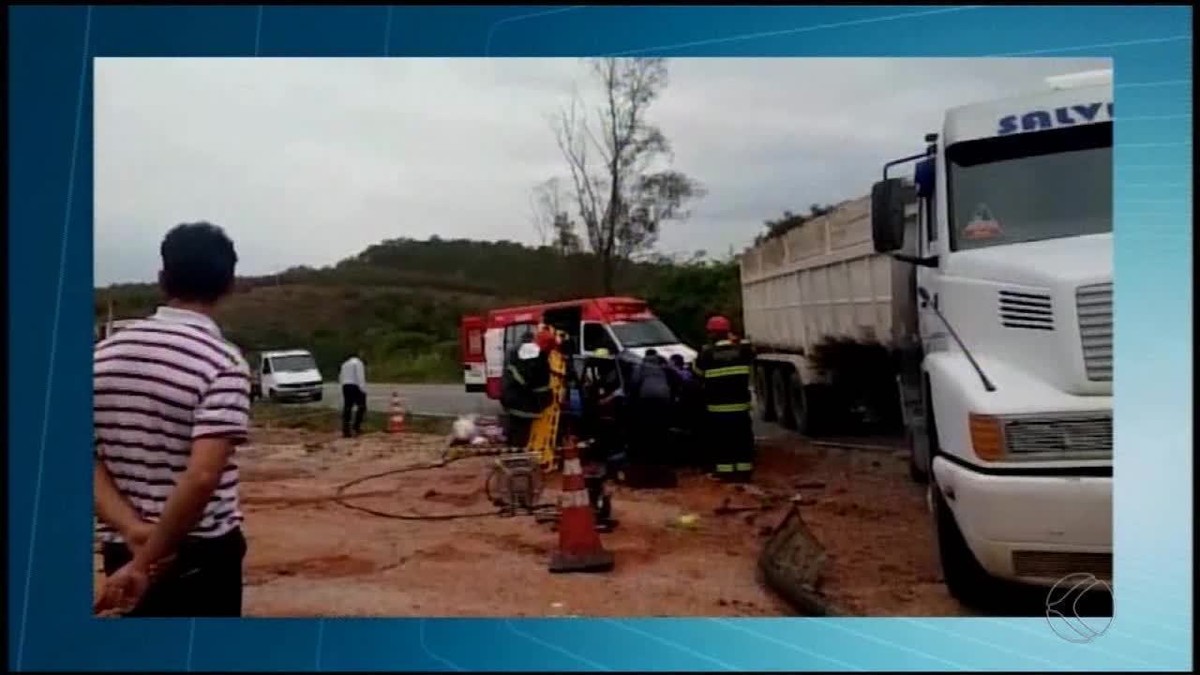 Acidente Entre Carreta E Carro Deixa Três Feridos Na Br 494 Em Oliveira Centro Oeste G1 0242