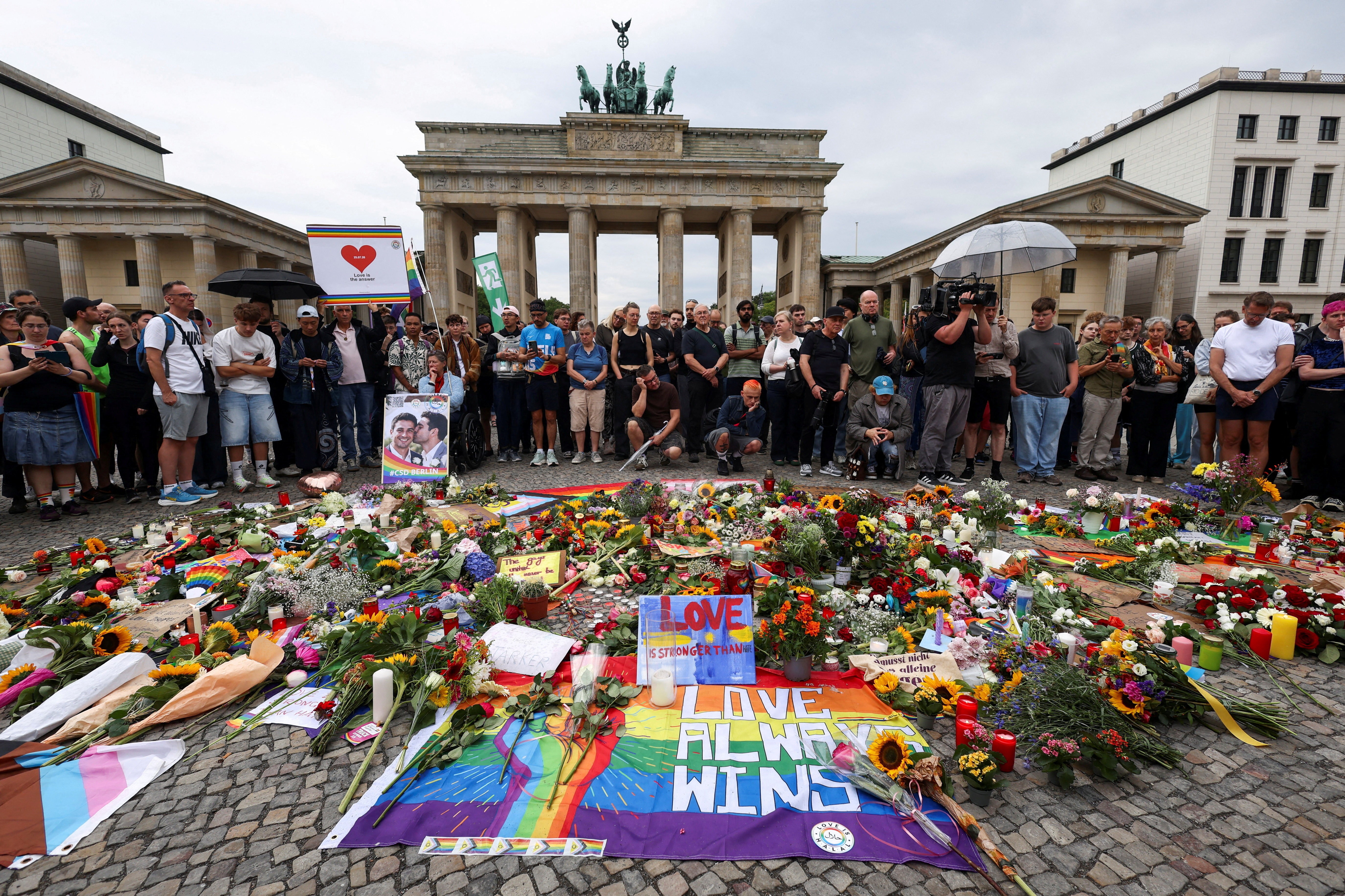 
Atentado à Parada LGBTQ+ de Berlim; SAIBA MAIS
