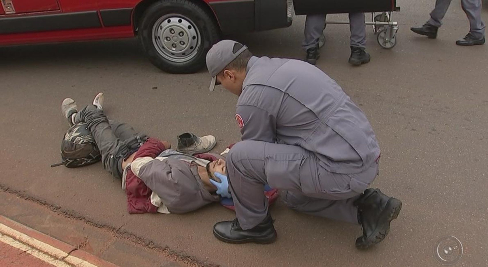 Acidente entre motocicleta e carro deixa um ferido em Itapetininga 