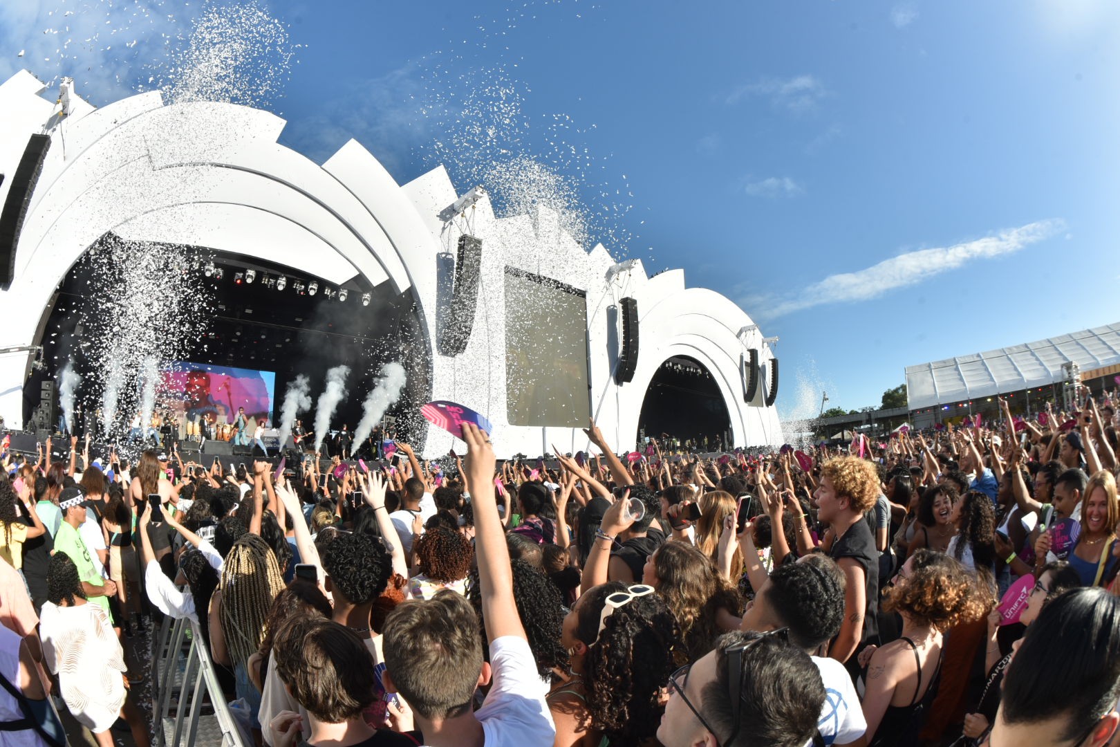 Divulgada ordem dos shows nos palcos do Festival de Verão