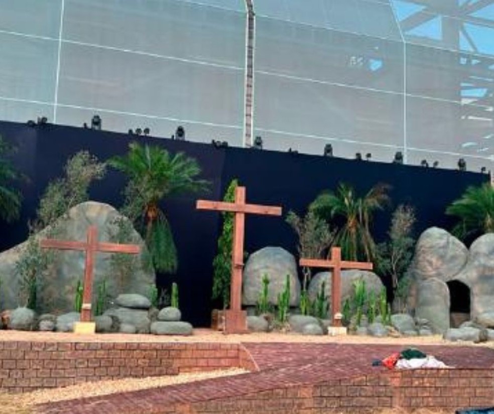 Inspirada nos últimos momentos de Jesus na Terra, a encenação conta com a participação de mais de 130 atores — Foto: Secom