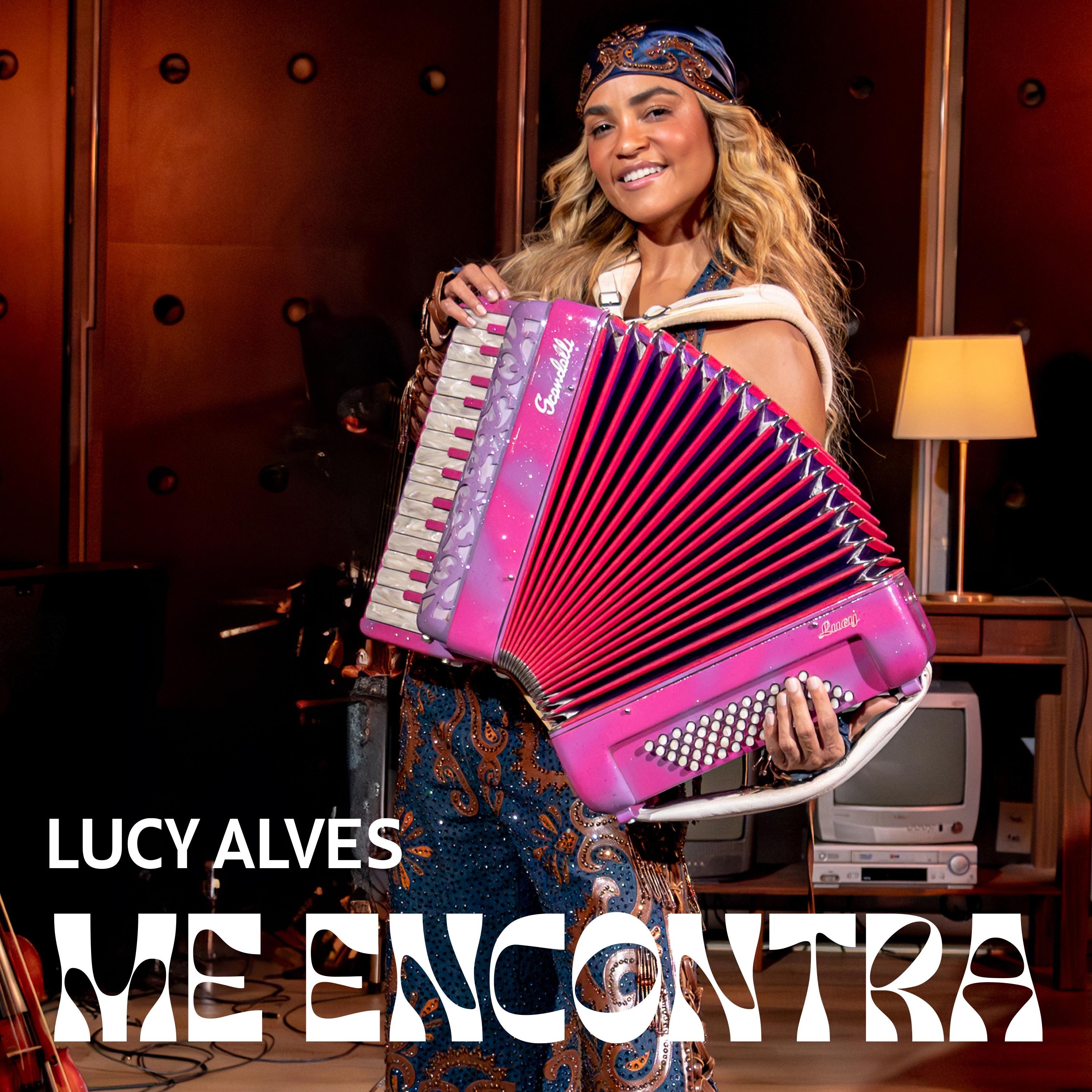 Lucy Alves desloca músicas de Charlie Brown Jr. e Pitty para o forró em EP, ‘Me encontra’, feito para o circuito junino