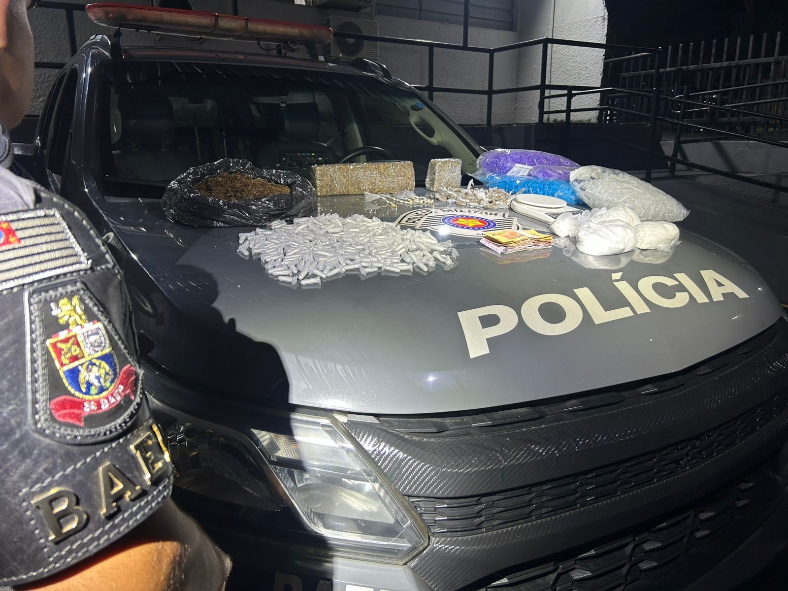 Polícia prende homem e apreende porções de drogas em São José dos Campos e Jacareí