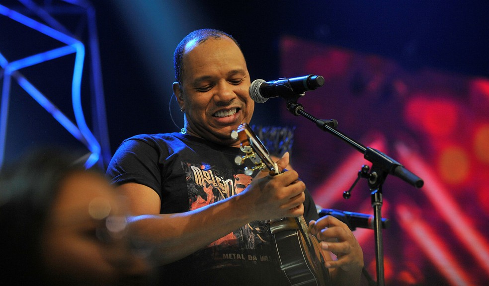 Anderson Leonardo, vocalista do grupo Molejo, durante gravações do programa 'Altas Horas' — Foto: Reinaldo Marques/Globo