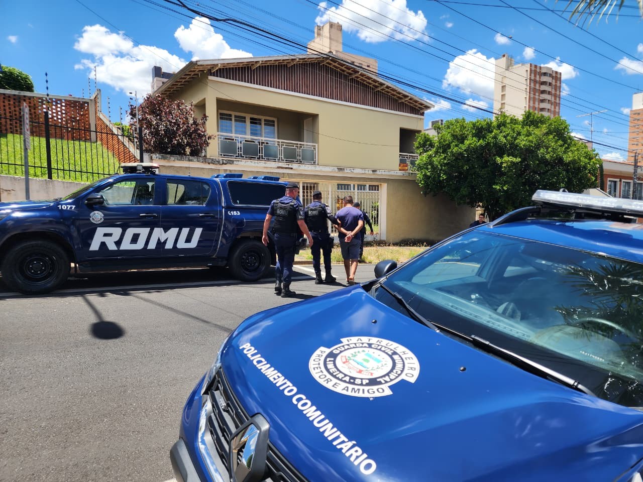 Homem é preso após arremessar faca e causar ferimento grave na esposa em Limeira