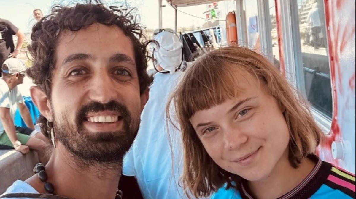 Chega ao Rio o 1º integrante da flotilha humanitária rumo a Gaza detido em Israel; brasileiros serão deportados na terça