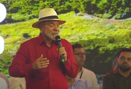 Lula entrega primeiro trecho de obra do Ramal do Apodi, no Sertão da Paraíba
