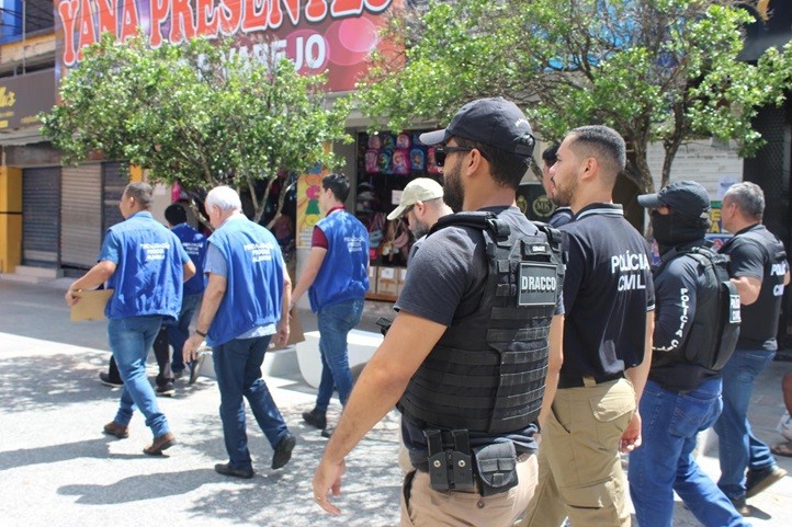 Operação apreende cerca de 250 caixas de cigarros eletrônicos em lojas de Maceió