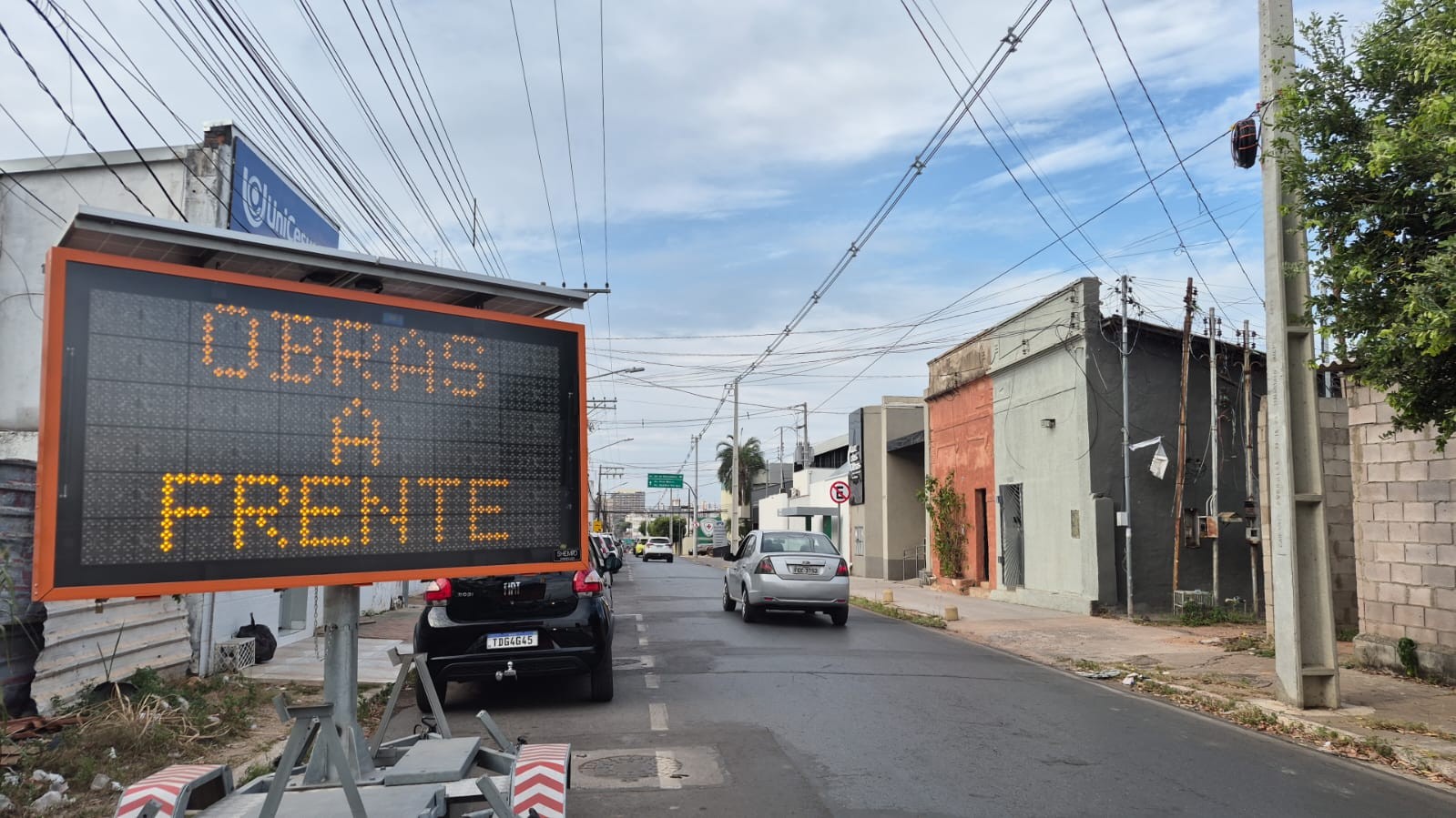 Rua Joaquim Murtinho será interditada por 14 dias para obras de implantação da rede de esgoto, em Cuiabá