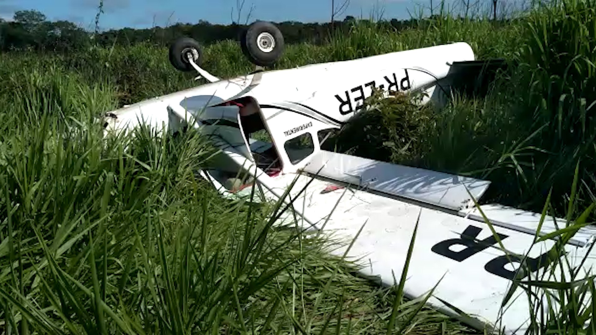 Justiça condena piloto e passageiro de avião que caiu com quase 7 kg em barras de ouro no Sul de RR