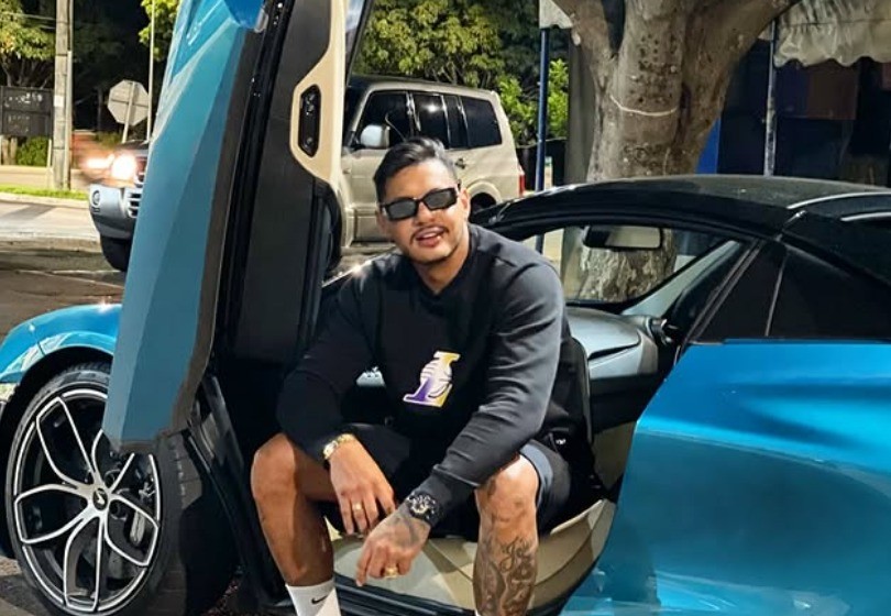 Imagens mostram rapper Hungria comprando bebida no DF horas antes de internação; distribuidora foi interditada