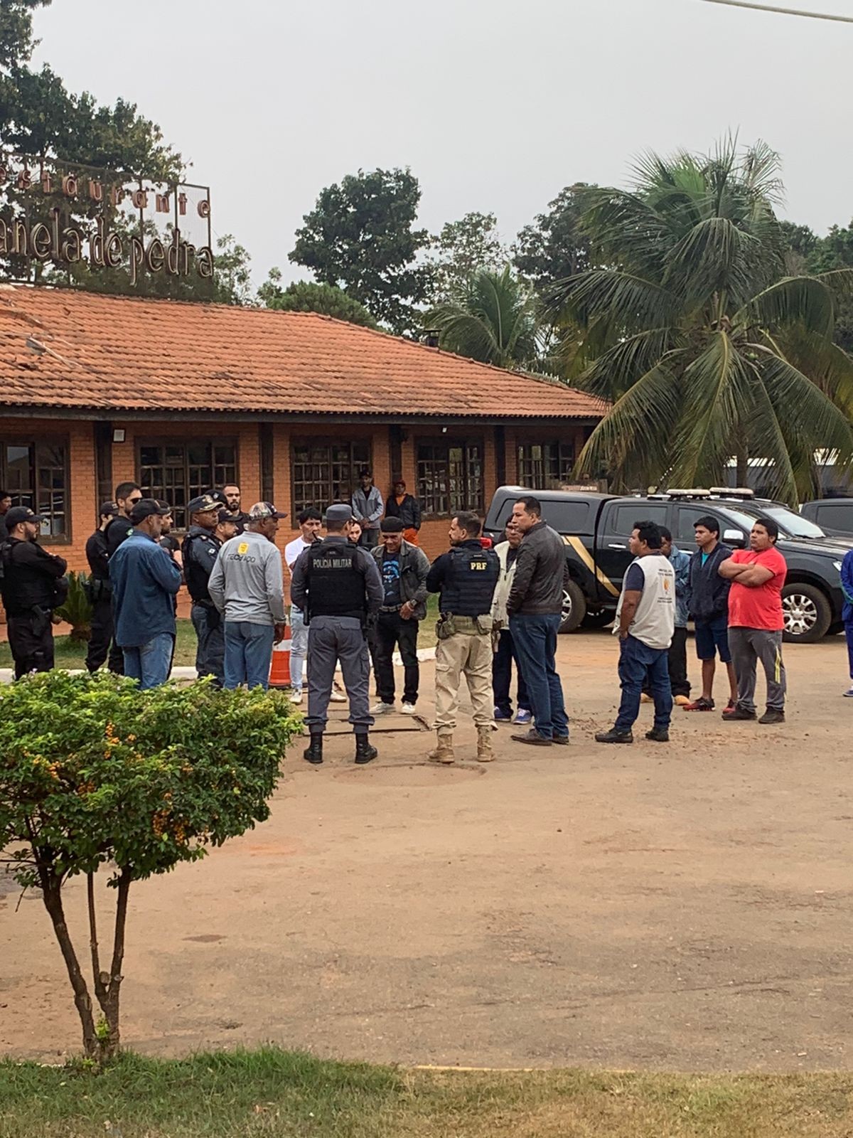 Indígenas de MT sequestram caminhoneiro após dois moradores de aldeia morrerem em acidente