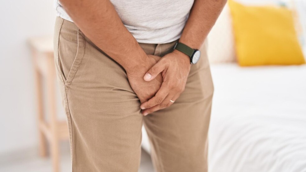 Homens também podem sofrer com infecções urinárias — Foto: Crédito: Divulgação