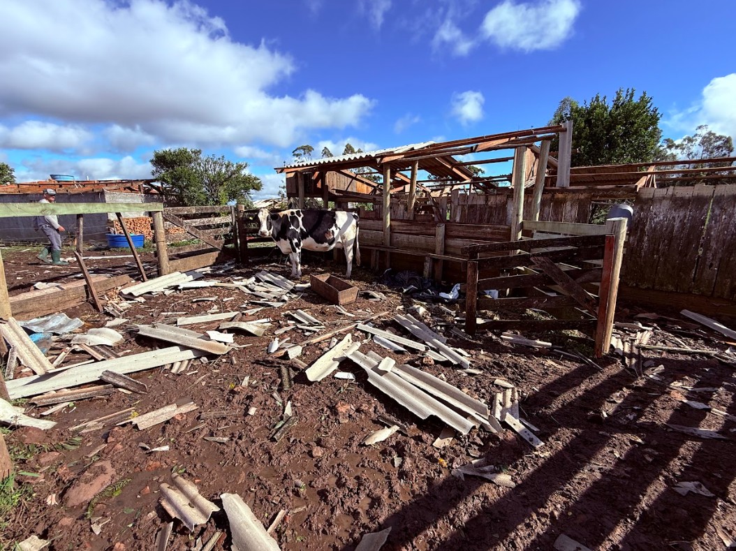Defesa Civil do RS confirma passagem de tornado por município da região norte