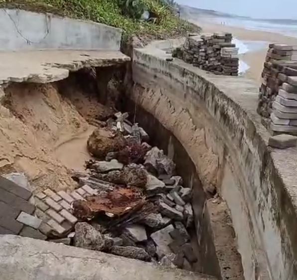 Defesa Civil indica reconstrução de barreiras e isolamento do Morro do Careca entre medidas para amenizar danos do avanço do mar