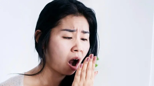 Por que pessoas têm mau hálito? E como melhorar? - Você evita se aproximar das pessoas porque tem medo de estar com mau hálito? Não se preocupe, essa é uma situação comum — e há soluções.