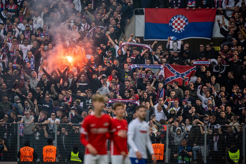 Polícia apura gravação de tiroteio durante campeonato de futebol na Nova  Holanda Jornal MEIA HORA - Geral