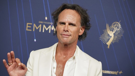 Emmy 2025: Artistas chegam ao tapete vermelhor; FOTOS - Principal premiação da TV americana acontece neste domingo (14), em Los Angeles.