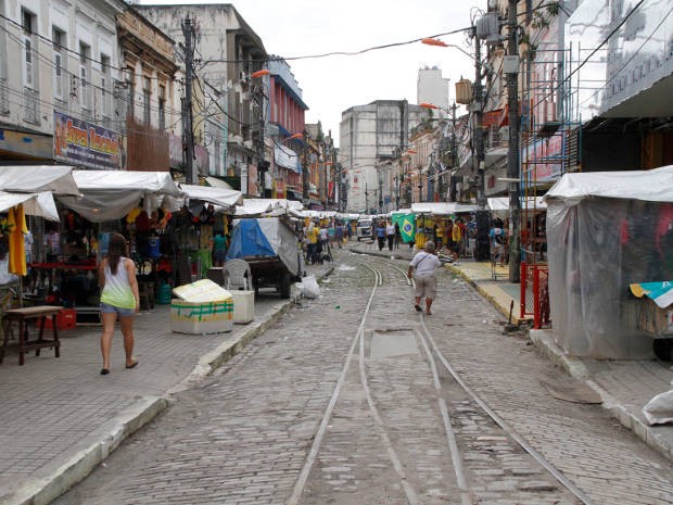 Pais são condenados por exploração e tortura de filhos em loja do centro comerical de Belém