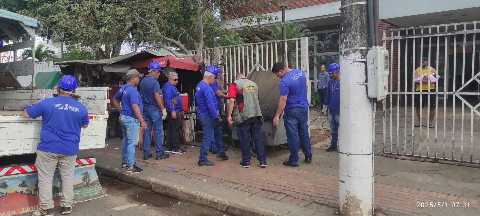 Após pedido da direção, ambulantes são retirados da frente do Pronto-Socorro de Rio Branco