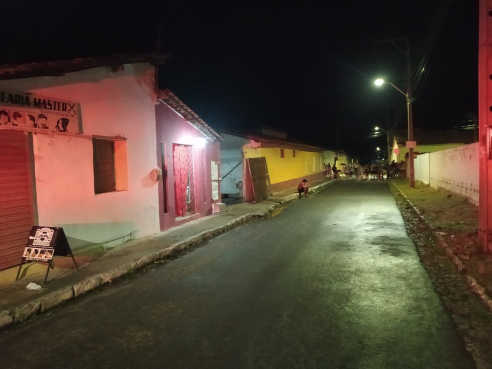 Mulher é assassinada a tiros e sobrinho é baleado em bar no Norte do Piauí — Foto: Divulgação/PMPI