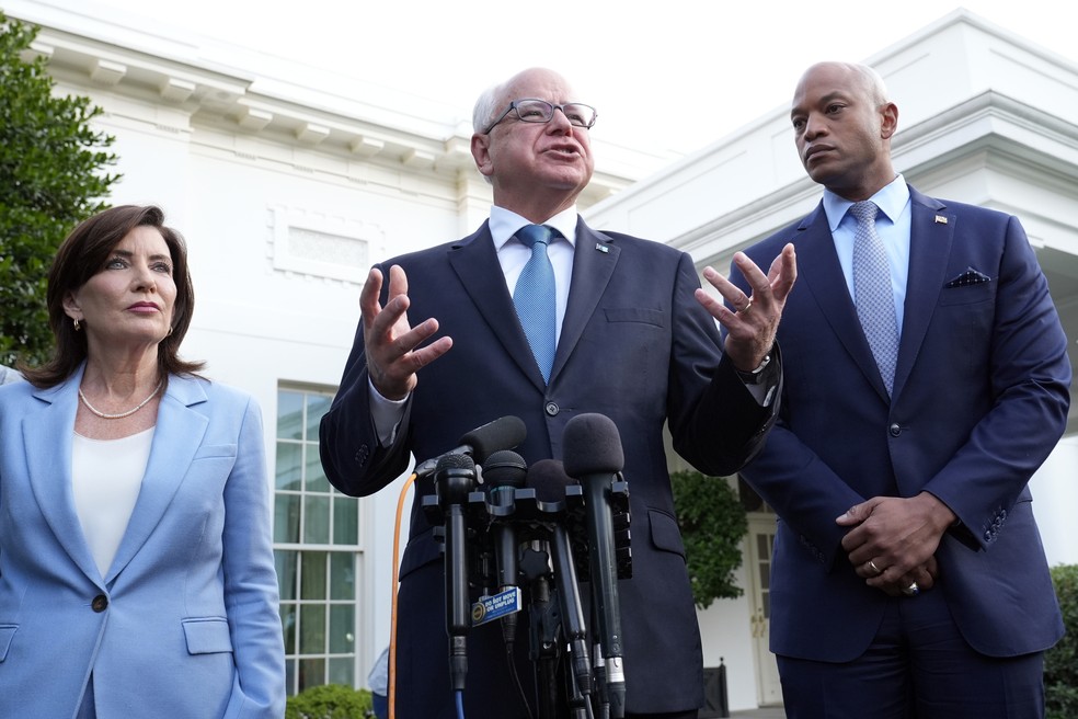 Governador de Minnesota, Tim Walz, é escolhido por Kamala Harris para concorrer às eleições como vice-presidente. — Foto: AP Photo/Susan Walsh