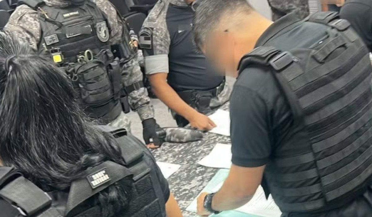 Onze policiais militares são presos durante operação do MP que investiga morte de jovem na Zona Oeste de Manaus