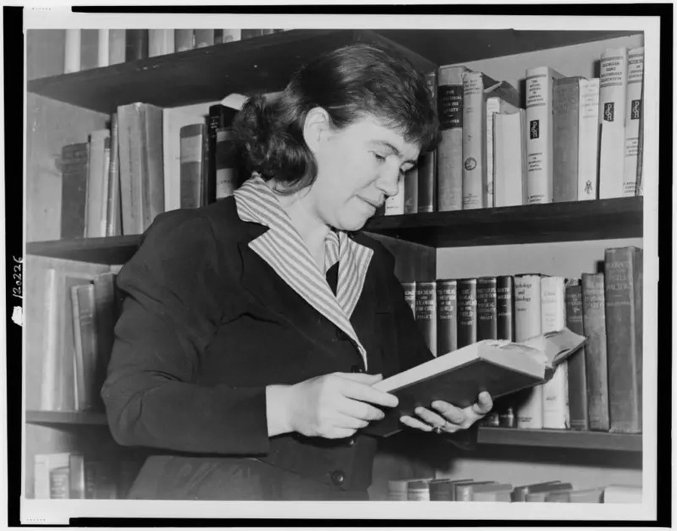 Margaret Mead, antropóloga dos Estados Unidos conhecida por seus estudos sobre papéis de gênero, cunhou o termo post-menopausal zest (entusiasmo pós-menopausa, em tradução livre). — Foto: Universal Images Group via Getty Images
