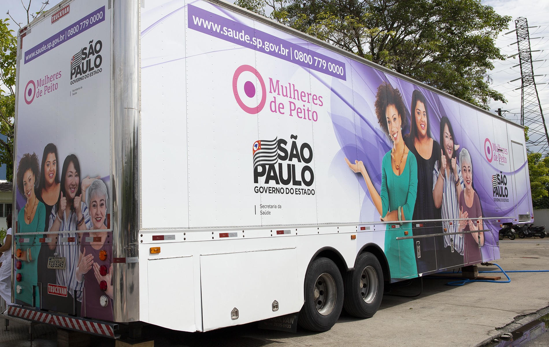 Carreta do programa Mulheres de Peito oferece exames de mamografia gratuitos em Bauru 