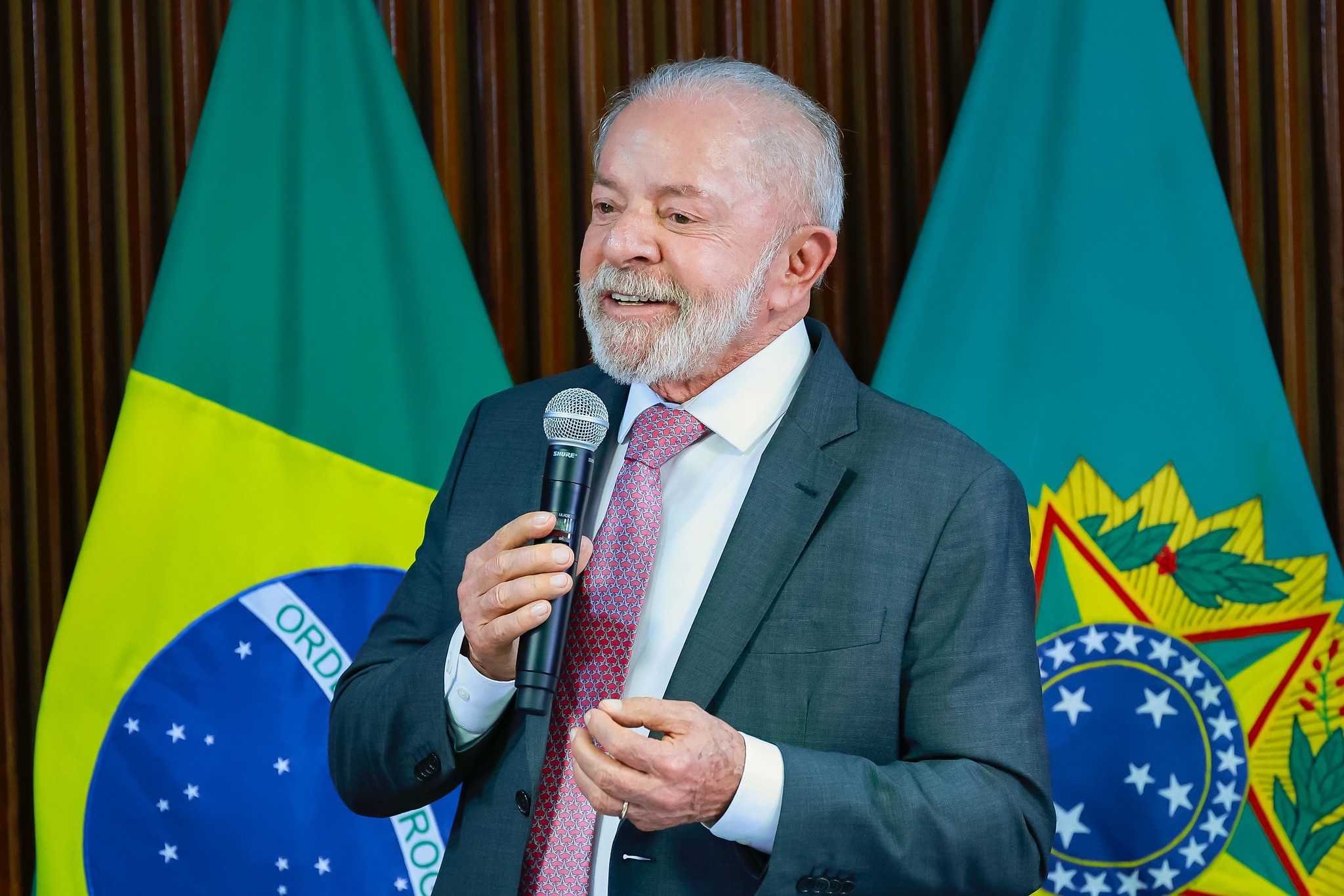 Lula visita Barretos, SP, para anúncio de novo centro de cirurgia robótica do Hospital de Amor