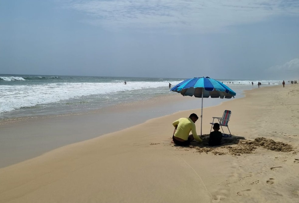 21 trechos de praia em Fortaleza estão próprios para banho neste fim de semana — Foto: Iole Santiago/Divulgação/Semace