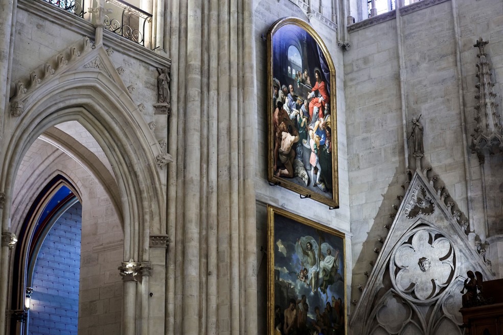 Interior da Catedral de Notre Dame de Paris, na França, em 29 de novembro de 2024 — Foto: STEPHANE DE SAKUTIN/Pool via REUTERS